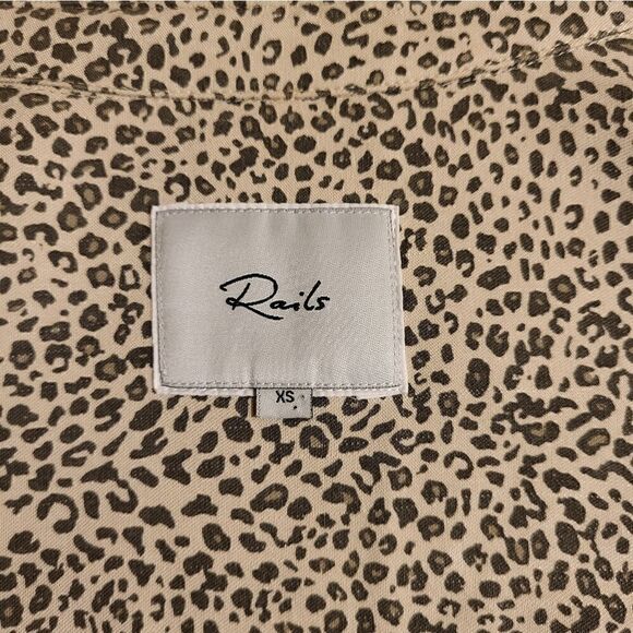 New Rails "Ingrid Raw Jungle" Tan Leopard Print Raw Hem Button Down Shirt Sz. XS - Picture 8 of 9